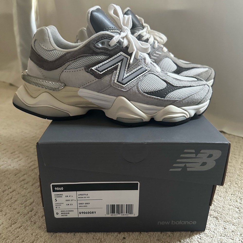 New Balance 9060 worn once